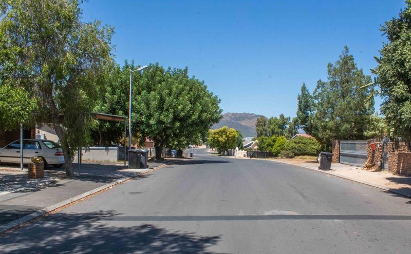 4 Bedroom Property for Sale in Klein Parys Western Cape